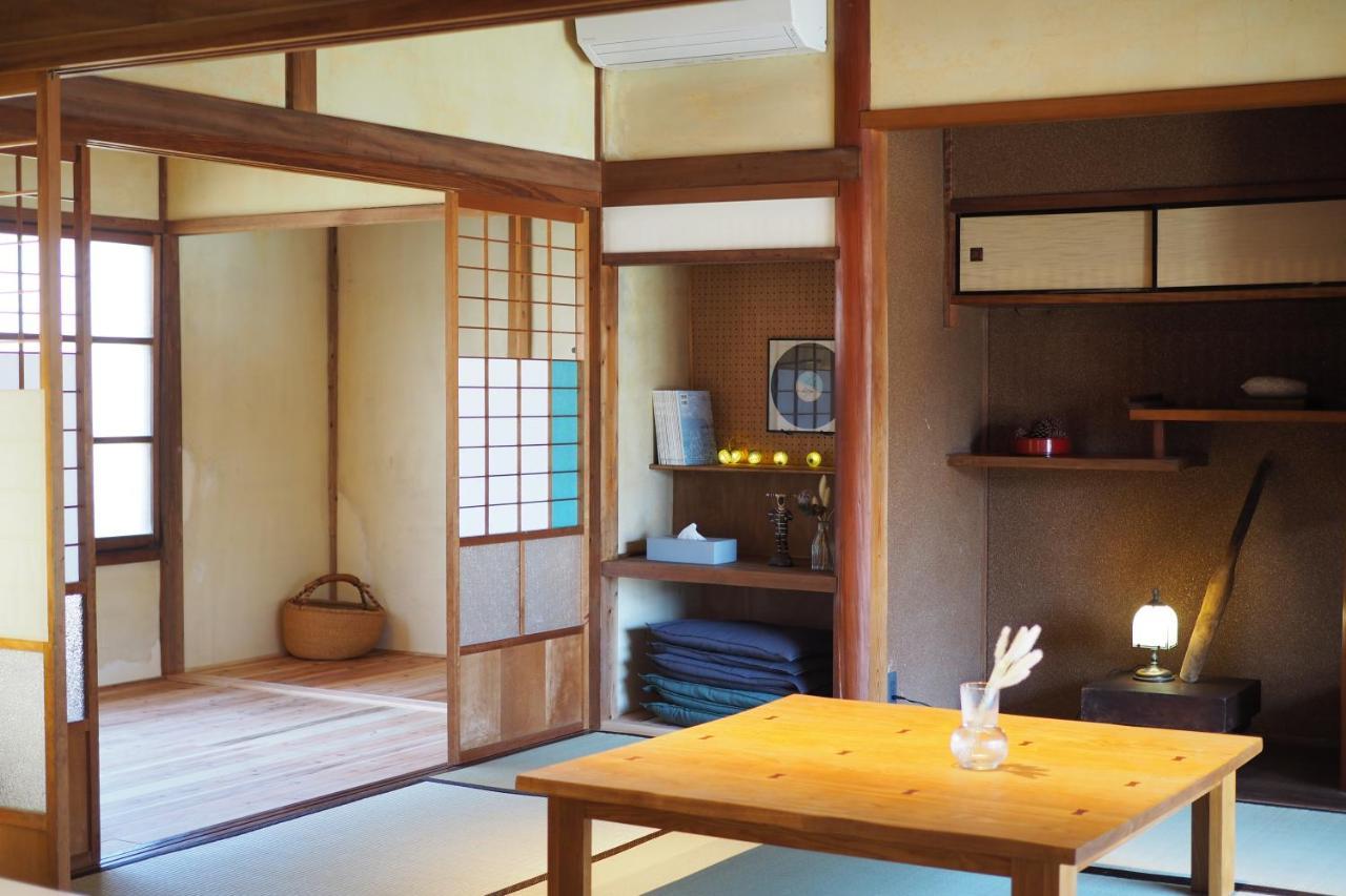 岡邸 Apartment Tonosho  Exterior foto